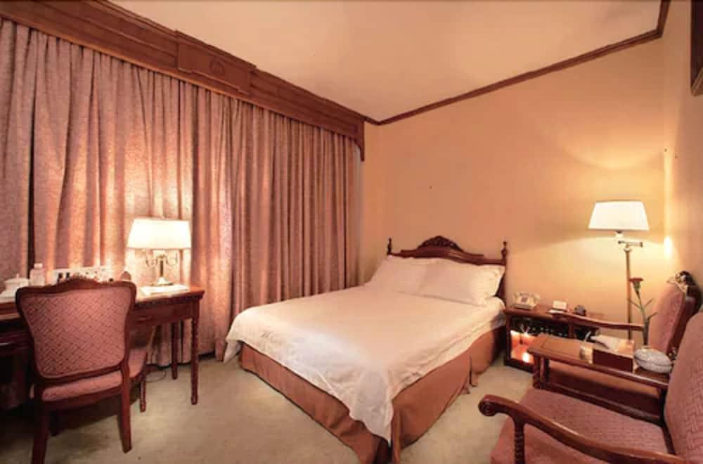 Shanghai Hotel Jin Jiang Exterior photo