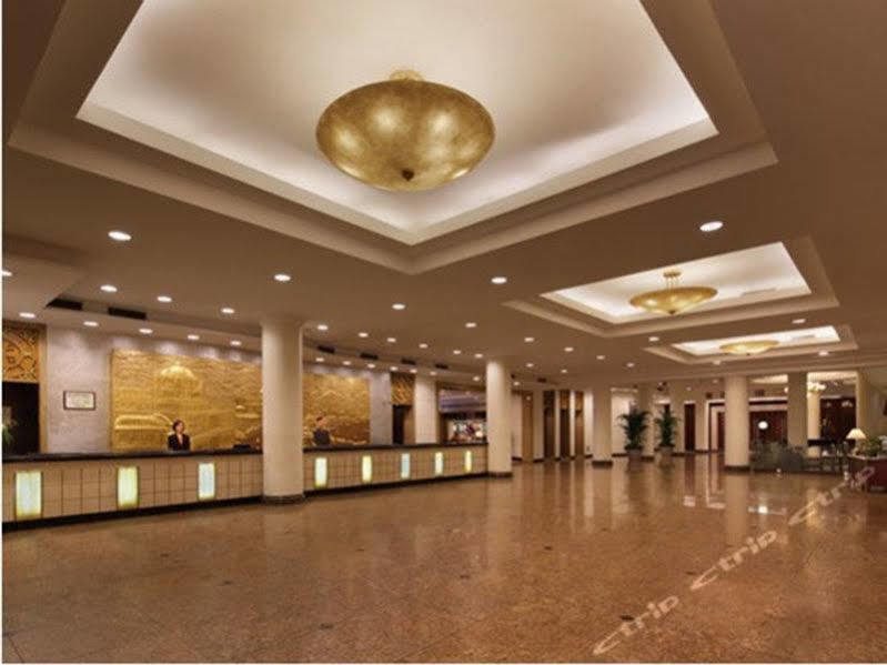Shanghai Hotel Jin Jiang Exterior photo